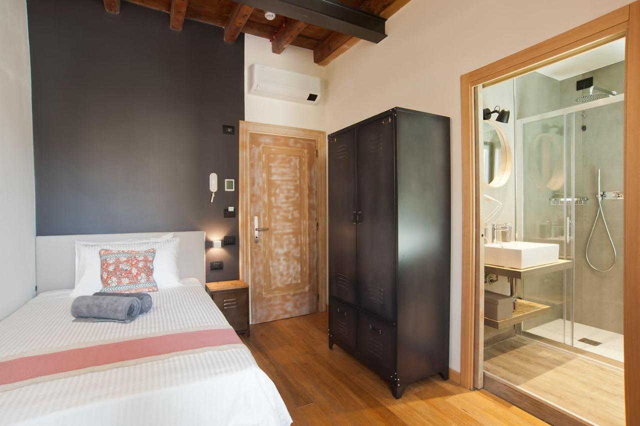 Annama Coliving Apartment Brescia Bagian luar foto