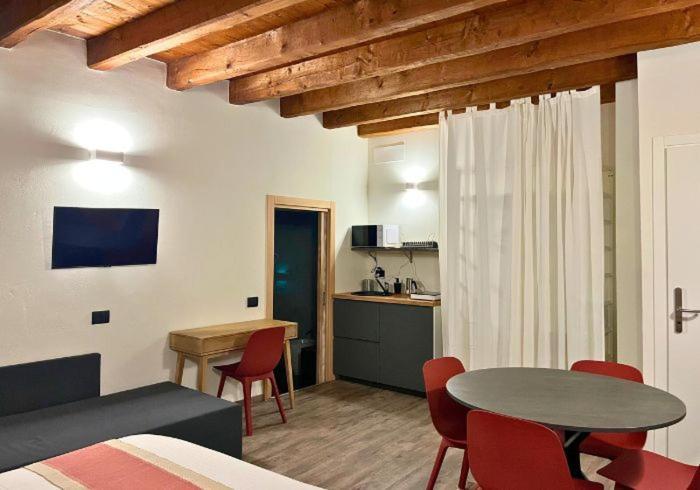 Annama Coliving Apartment Brescia Bagian luar foto